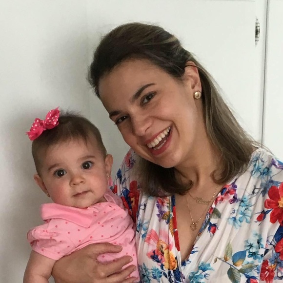 Meet your Posher, Carla - Picture 2 of 4